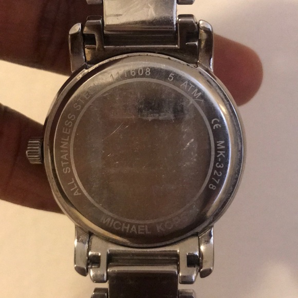 Michael Kors Watch - Picture 2 of 4